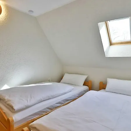 Apartment Am Gutshof Middelhagen